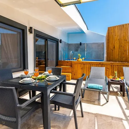 Apartment Near Kaputas, Luxury Apartment With Pool
