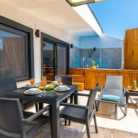 Near Kaputas, Luxury Apartment With Pool * Kas